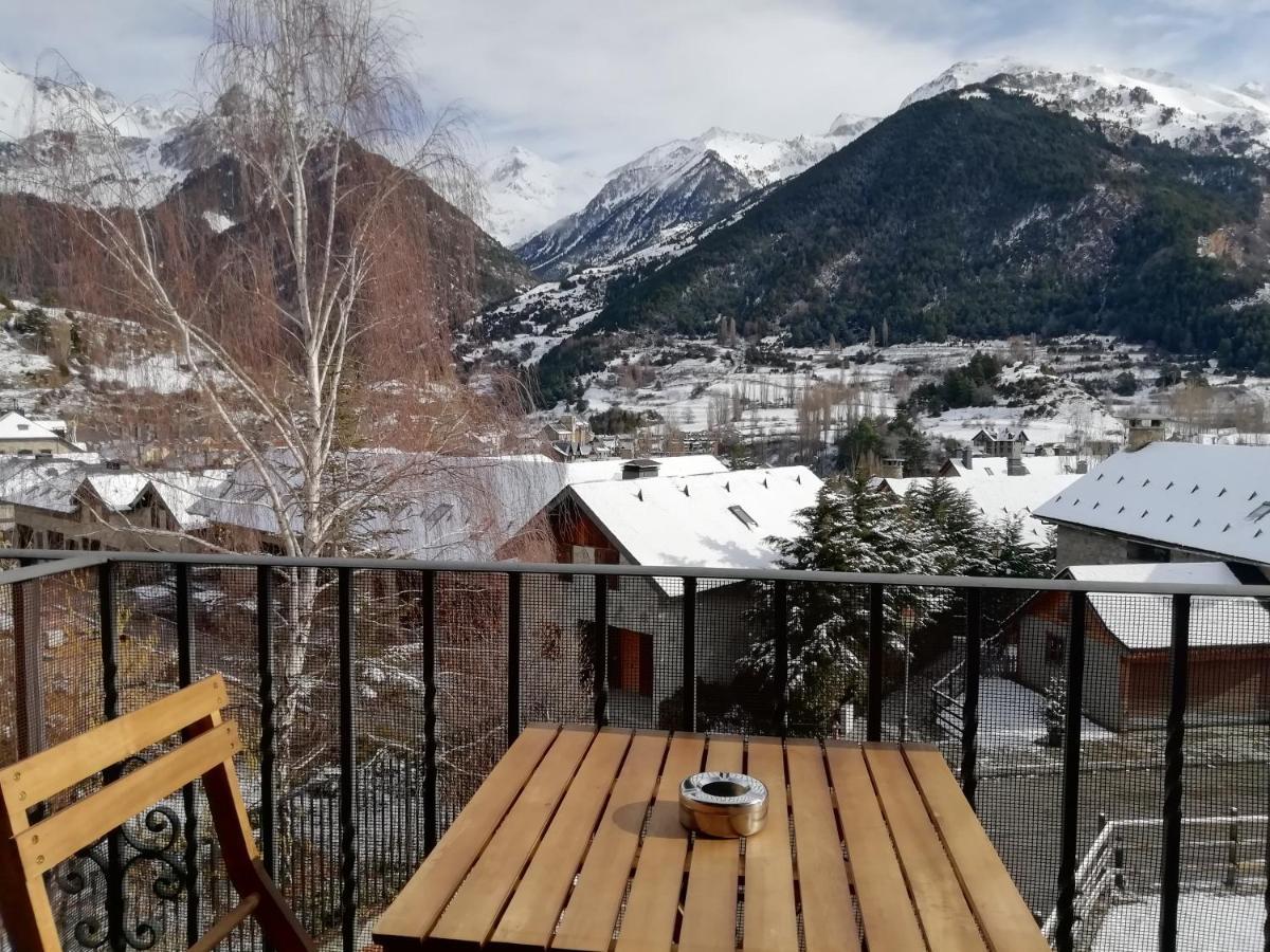 Appartamento Apartamento Familiar Con Vistas Y Garage La Portiecha Sallent de Gállego Esterno foto