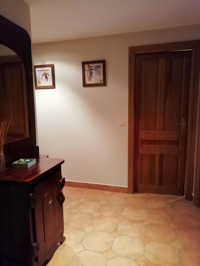 Appartamento Apartamento Familiar Con Vistas Y Garage La Portiecha Sallent de Gállego Esterno foto