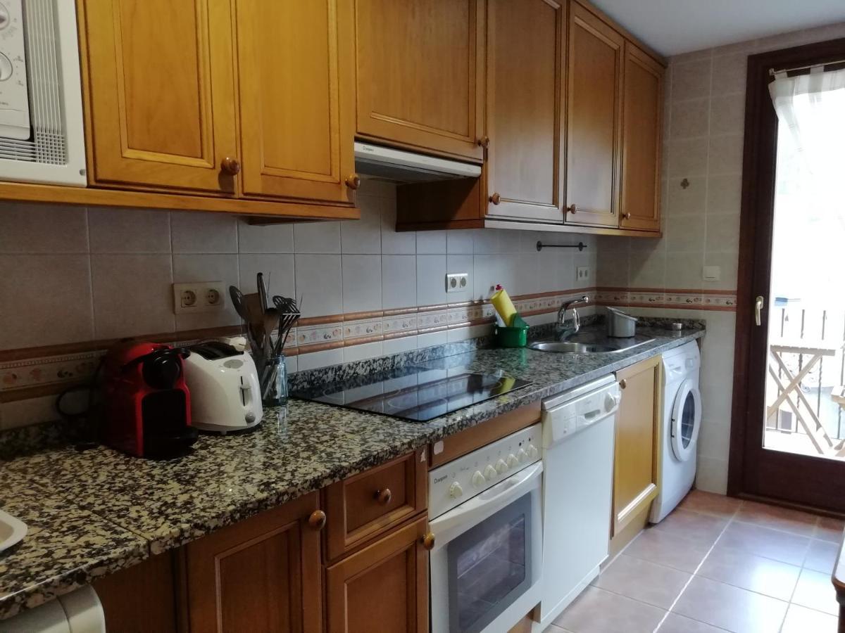 Appartamento Apartamento Familiar Con Vistas Y Garage La Portiecha Sallent de Gállego Esterno foto