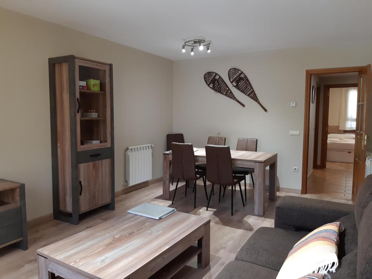Appartamento Apartamento Familiar Con Vistas Y Garage La Portiecha Sallent de Gállego Esterno foto