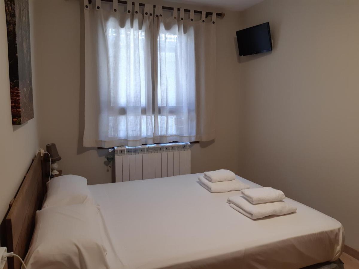 Appartamento Apartamento Familiar Con Vistas Y Garage La Portiecha Sallent de Gállego Esterno foto