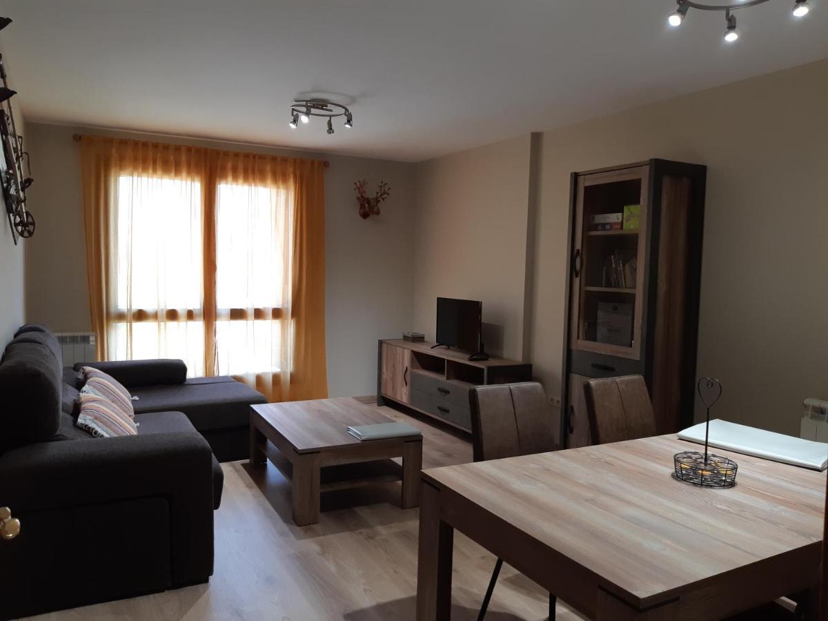 Appartamento Apartamento Familiar Con Vistas Y Garage La Portiecha Sallent de Gállego Esterno foto