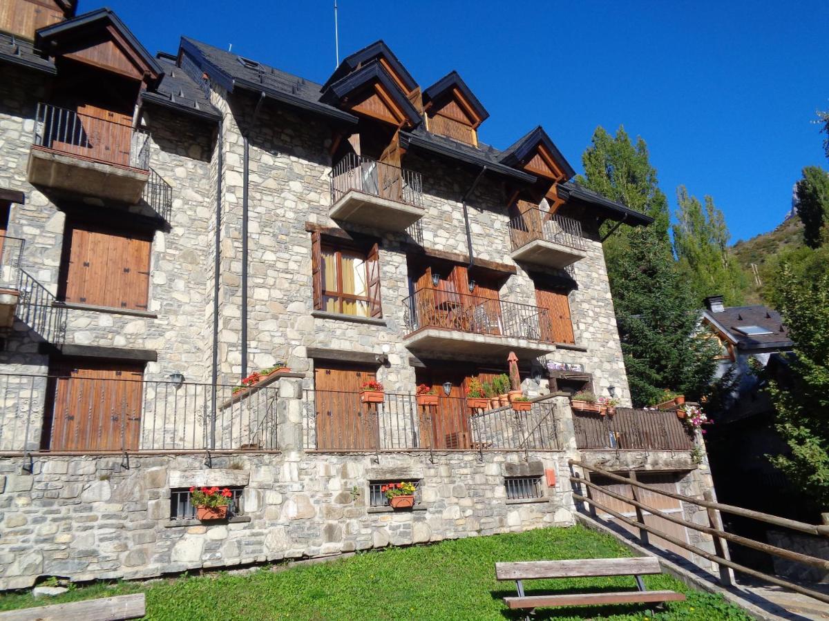 Appartamento Apartamento Familiar Con Vistas Y Garage La Portiecha Sallent de Gállego Esterno foto